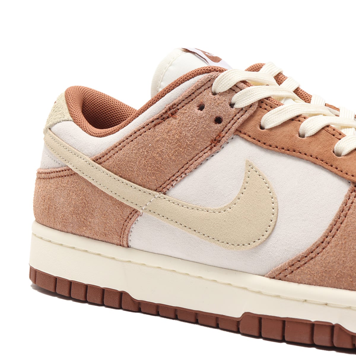 NIKE DUNK LOW RETRO PRM SAIL/FOSSIL-MEDIUM CURRY