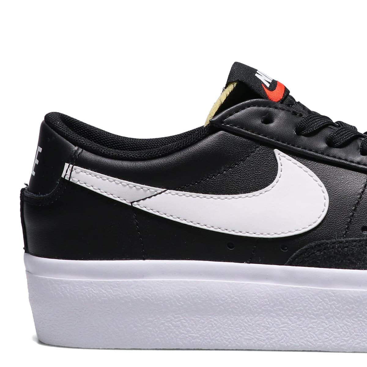 NIKE W BLAZER LOW PLATFORM BLACK/WHITE-BLACK-BLACK 21FA-I