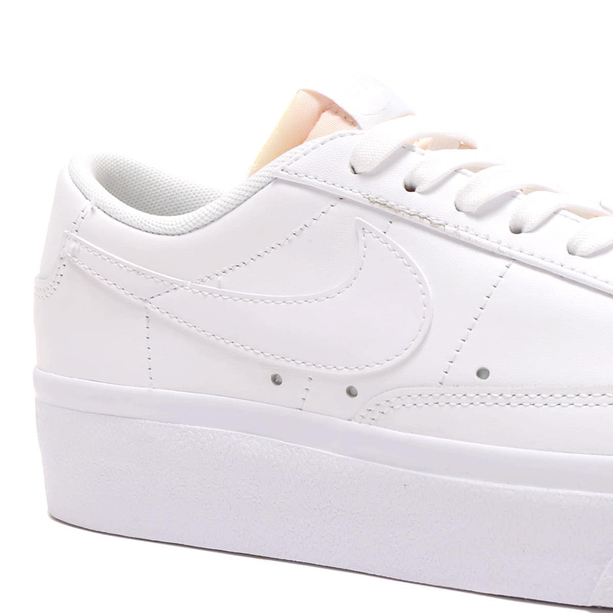 NIKE W BLAZER LOW PLATFORM WHITE/WHITE-WHITE-BLACK 21FA-I