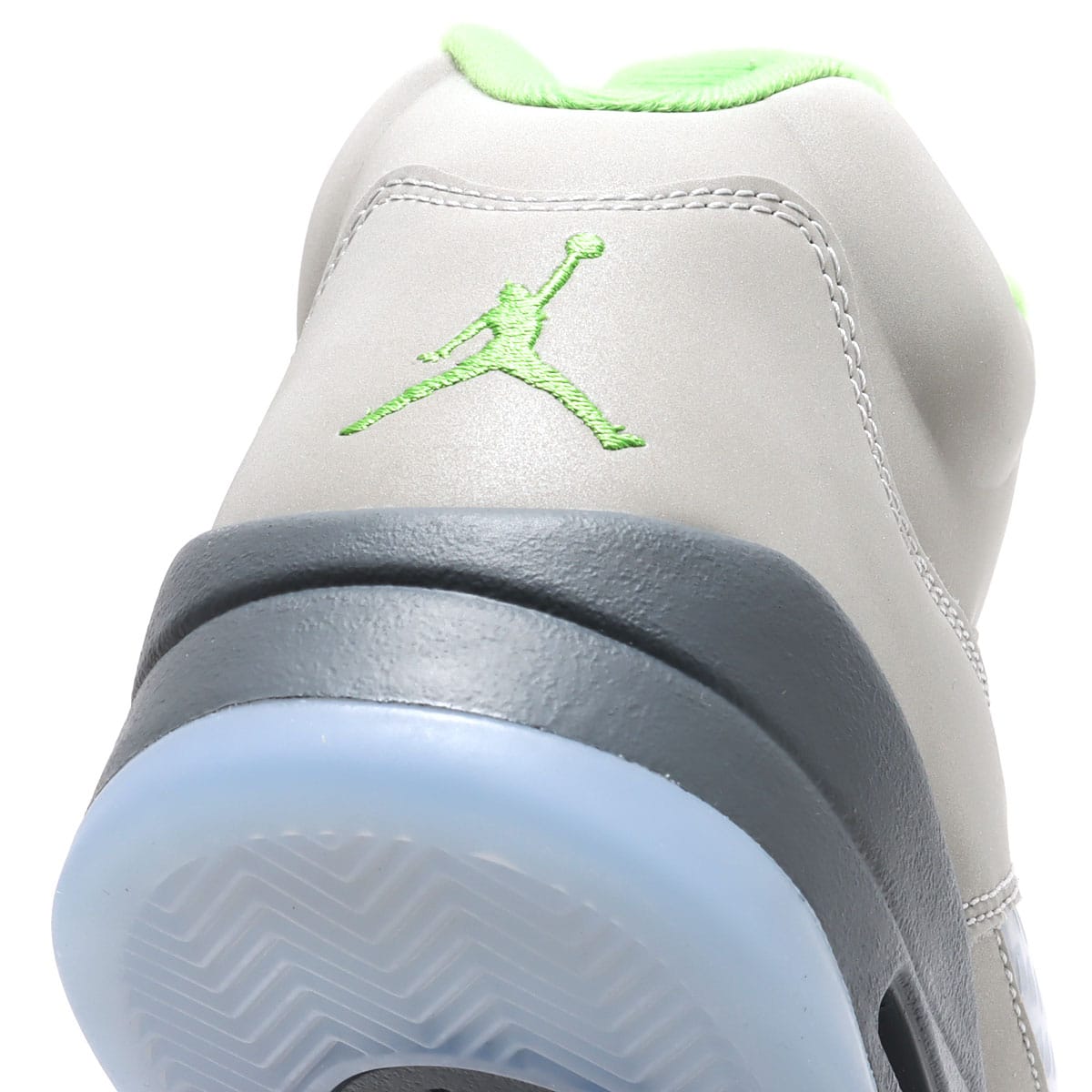 JORDAN BRAND AIR JORDAN 5 RETRO SILVER/GREEN BEAN-FLINT GREY 22SU-Iの画像