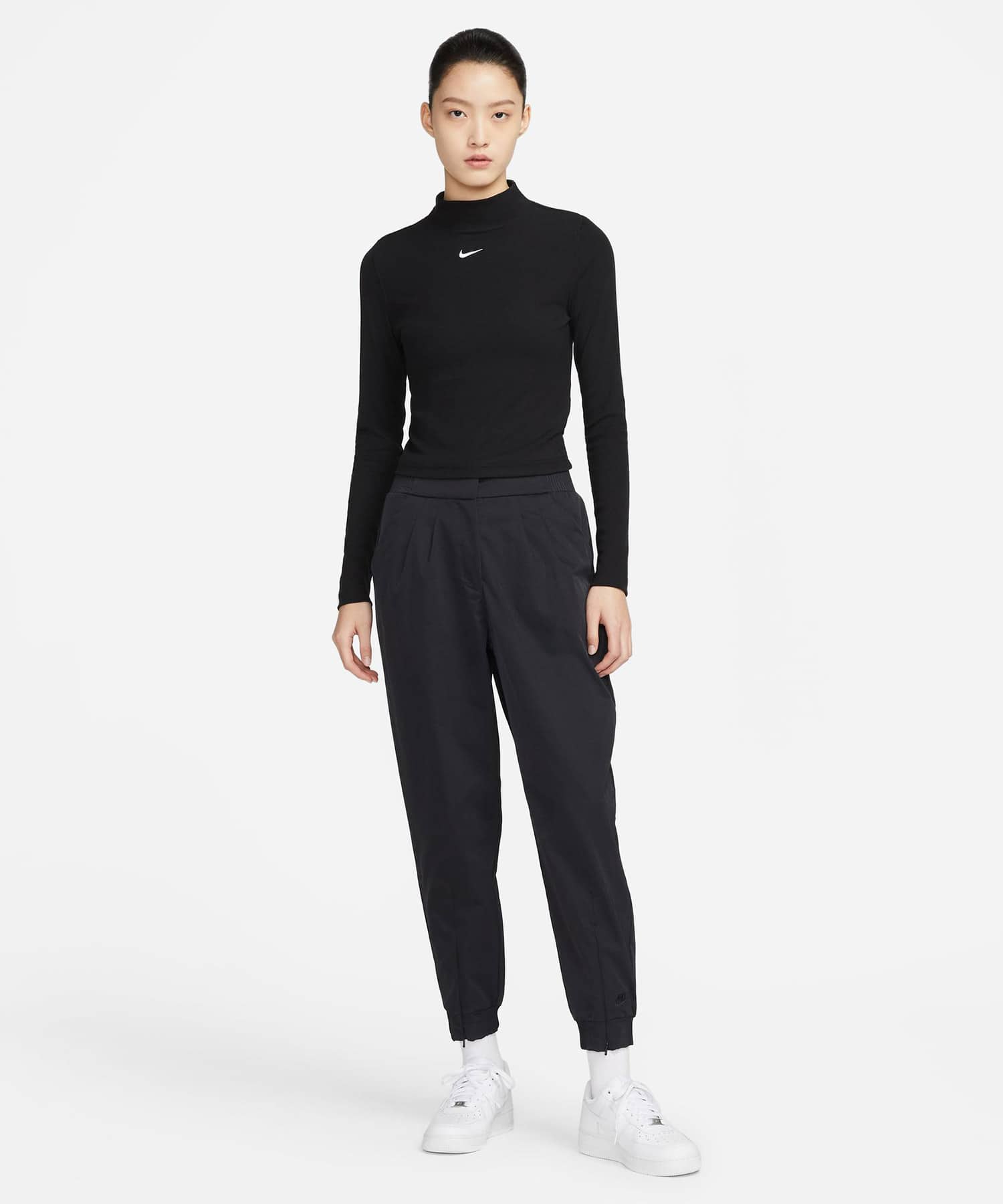 NIKE AS W NSW ESSNTL RIB MOCK LS TO BLACK/WHITE の画像