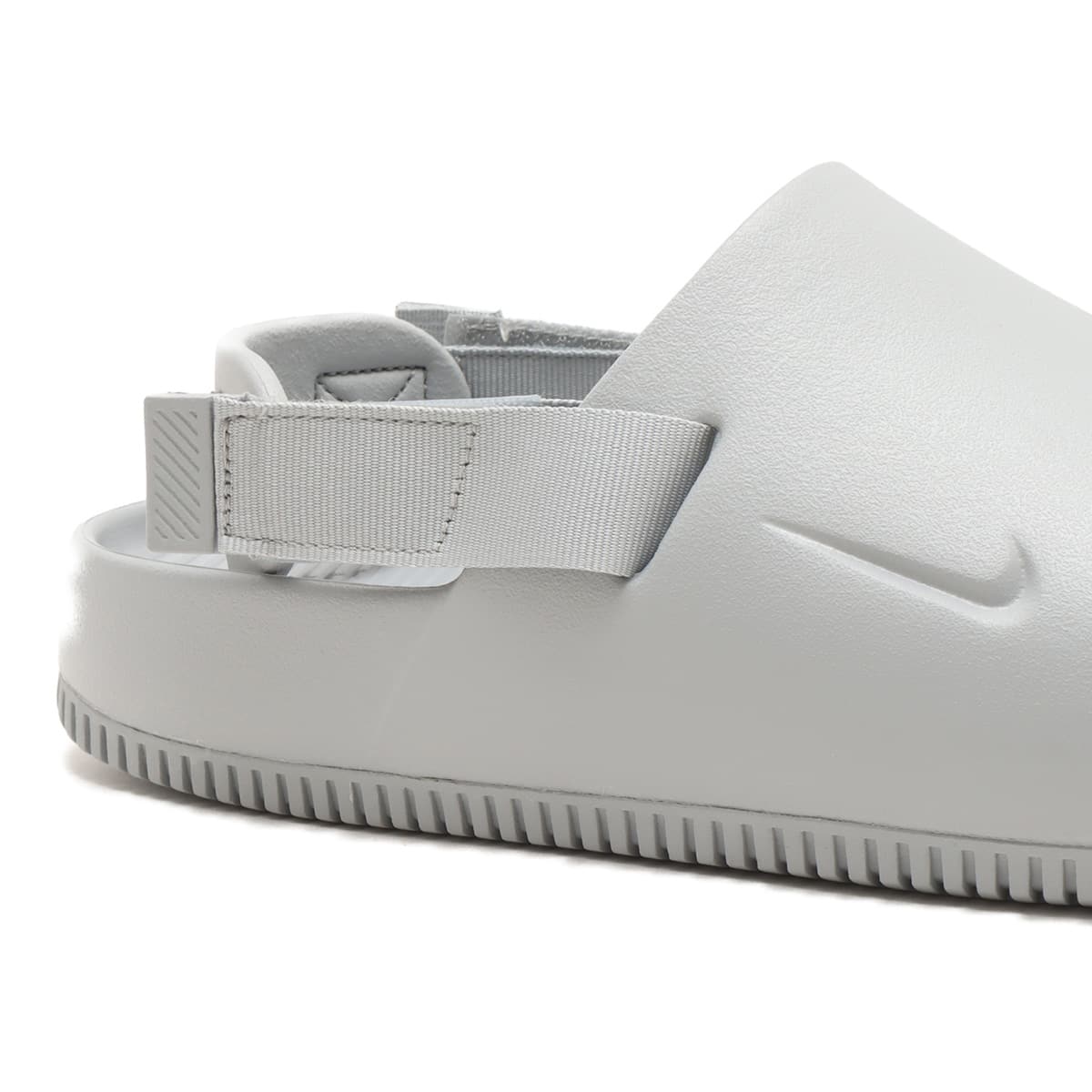 NIKE CALM MULE LT SMOKE GREY/LT SMOKE GREYの画像