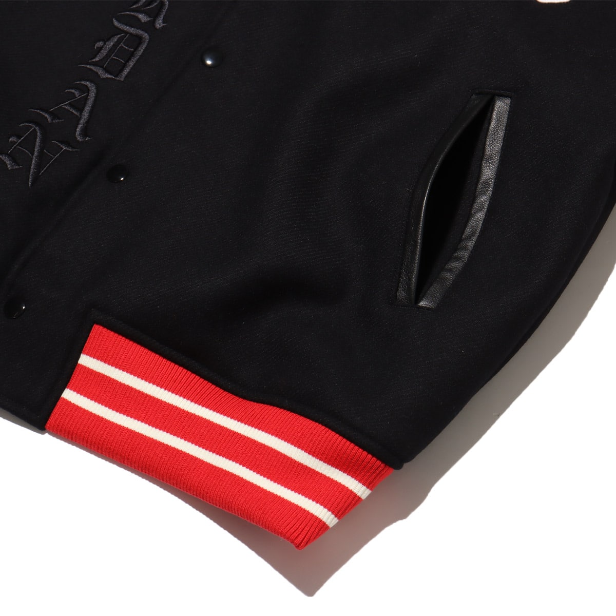 JORDAN BRAND M J AWNY VARSITY JACKET UNIVERSITY RED/BLACKの画像