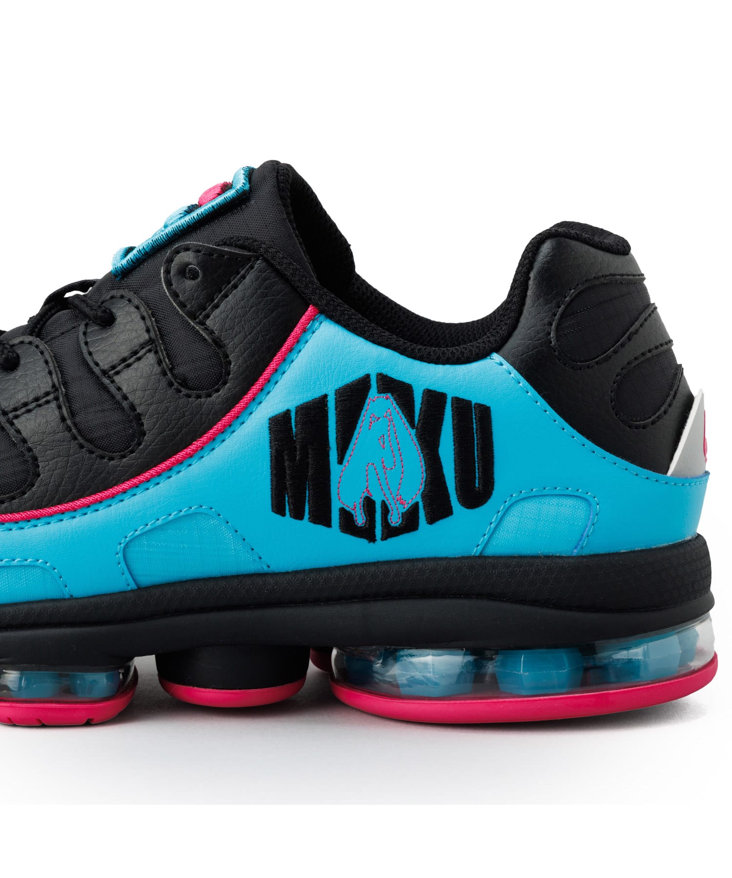 FILA SILVA TRAINER x 初音ミク BLACK/BLUE/PINKの画像