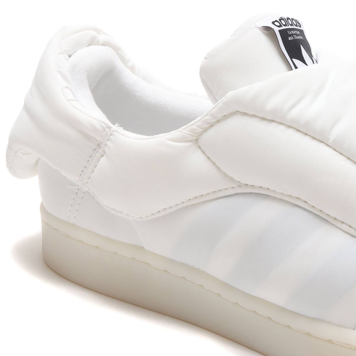 Adidas superstar slip 2024 on triple white