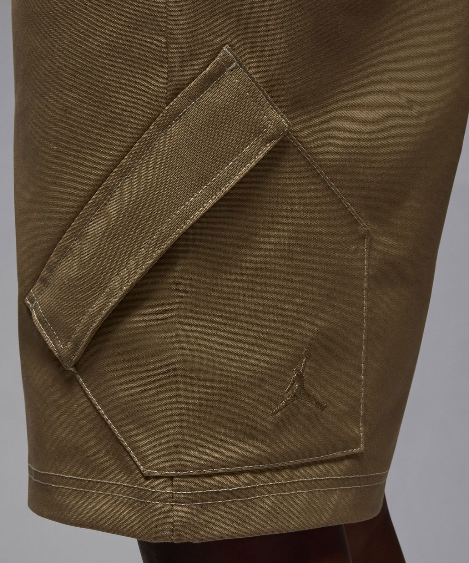 JORDAN BRAND M J ESS STMT CHI SHORT DESERT CAMOの画像
