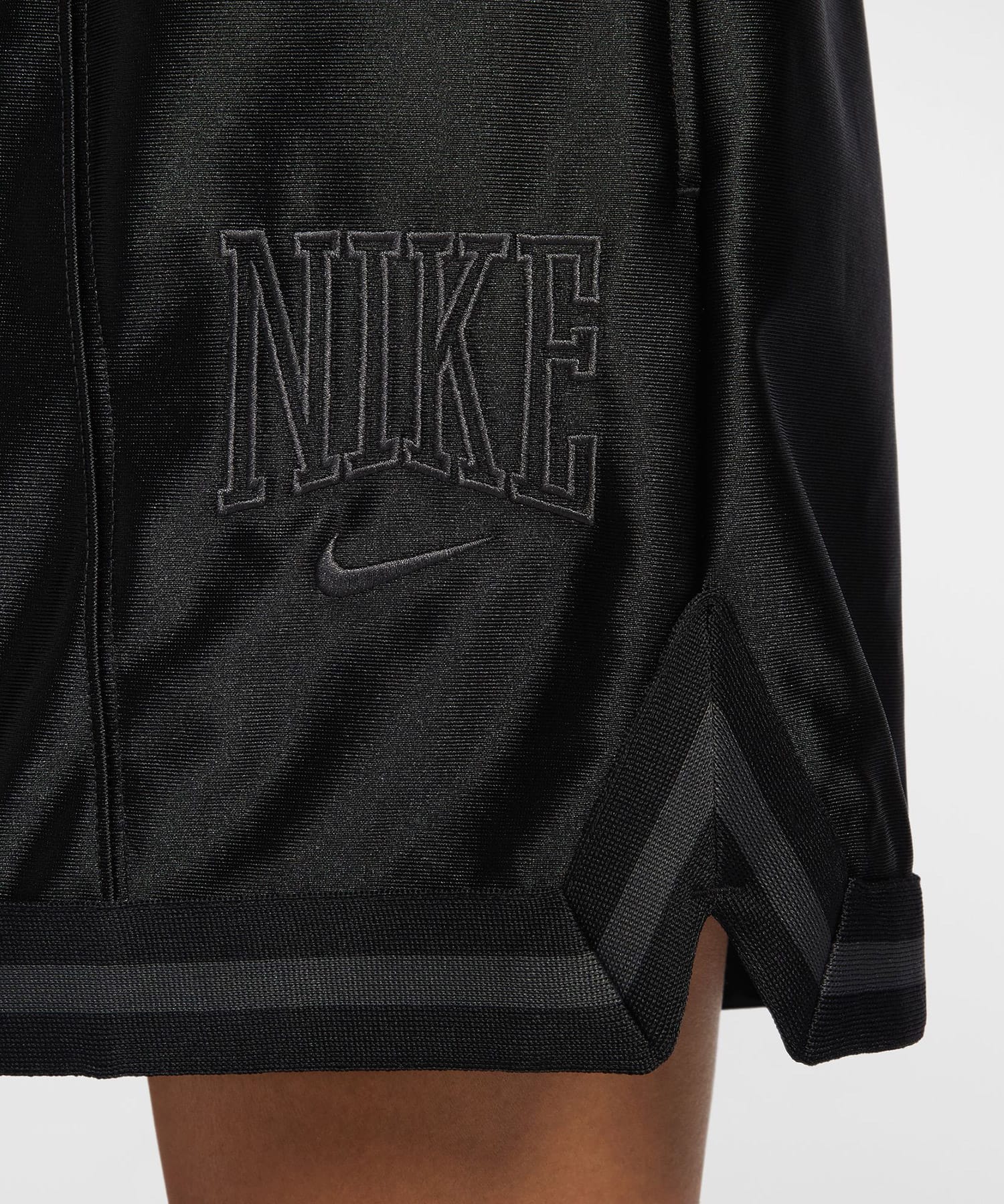 NIKE AS W NSW STREET 6" SATIN GX S BLACK/ANTHRACITE/ANTHRACITEの画像