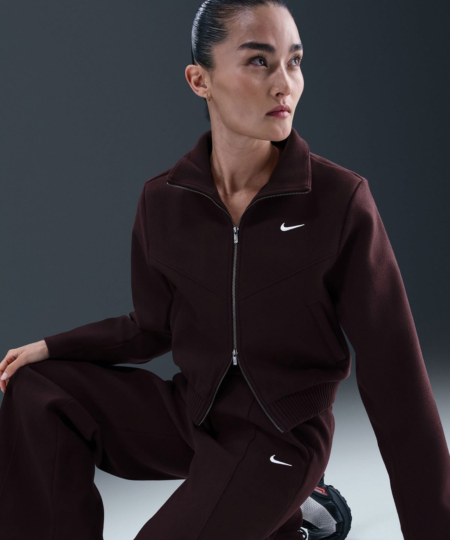 NIKE AS W NSW TAILORED WR JACKE BURGUNDY CRUSH/SAILの画像