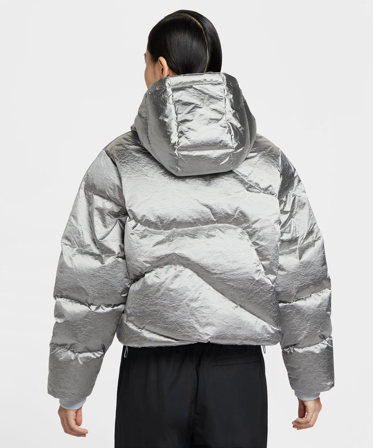 NIKE AS W NSW TF DWN MTLC SWSH PFR METALLIC SILVER/LT SMOKE GREYの画像