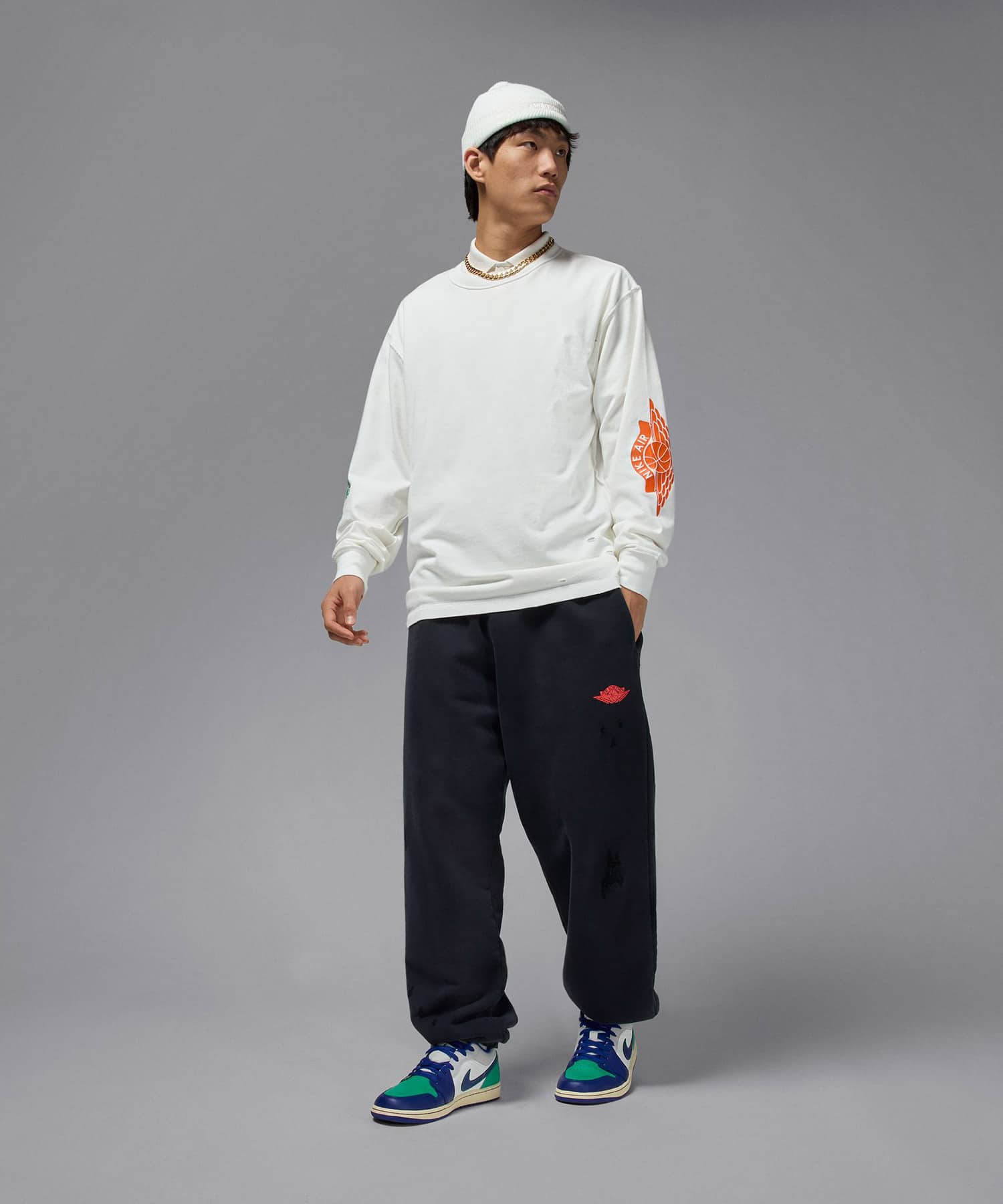 JORDAN BRAND M J RARE AIR WSH 85 LS CREW SAIL/BRILLIANT ORNGEの画像