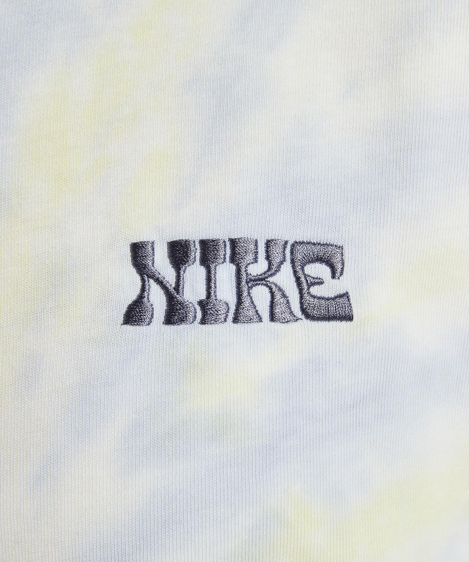 NIKE AS W NSW TEE GCEL WHITEの画像