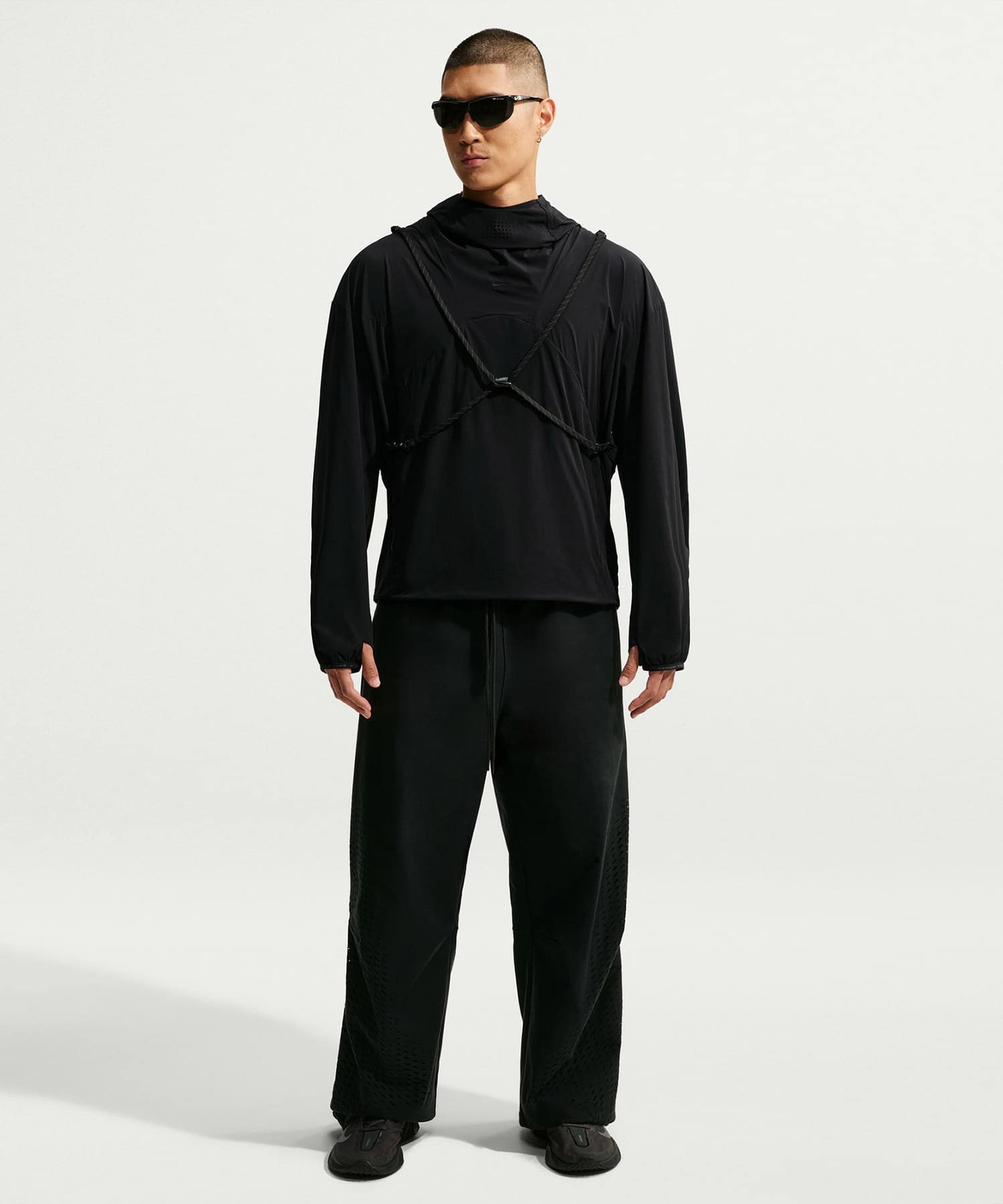 NIKE AS M NK UV TECH HELIOS SUN T P TOP BLACKの画像