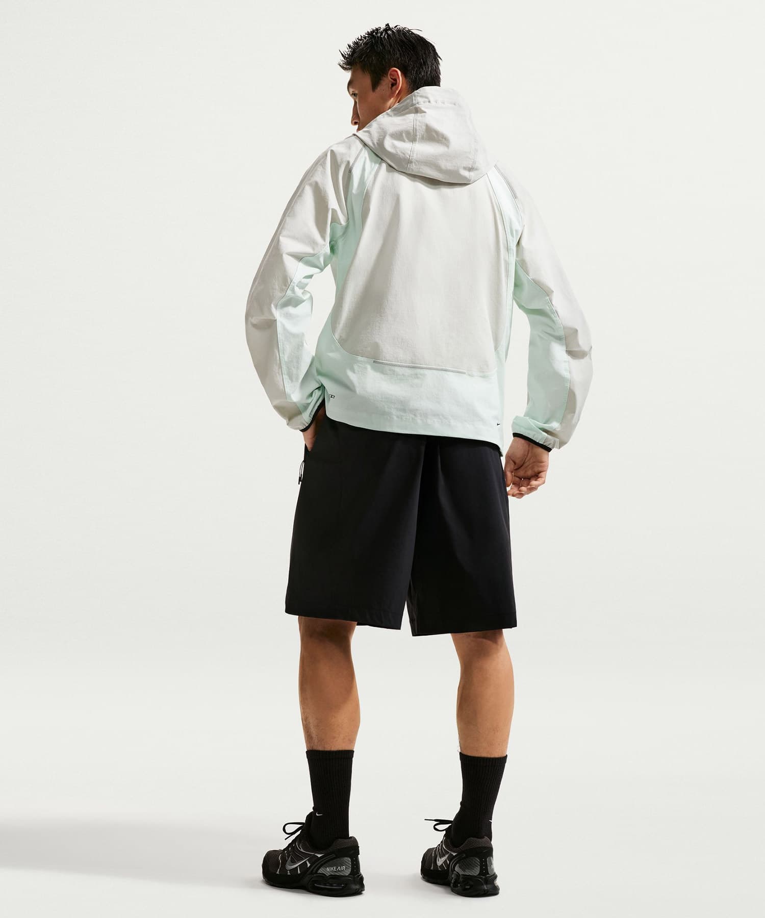 NIKE AS M NK UV TECH HELIOS SUN SRT BLACK/(BLACK)の画像