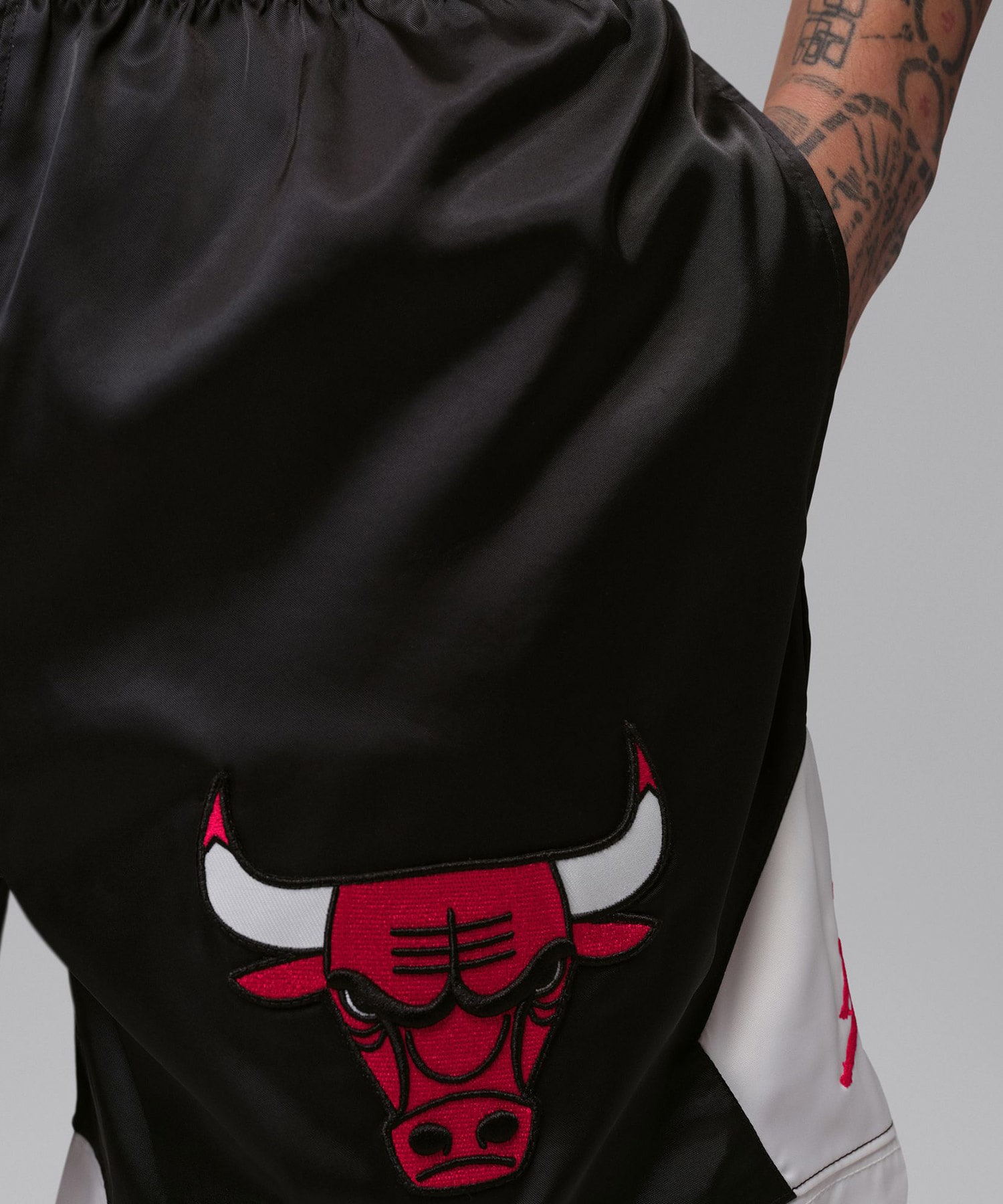 JORDAN BRAND M J FLT MUAY THAI SHORT BLACK/SAIL/(UNIVERSITY RED)の画像