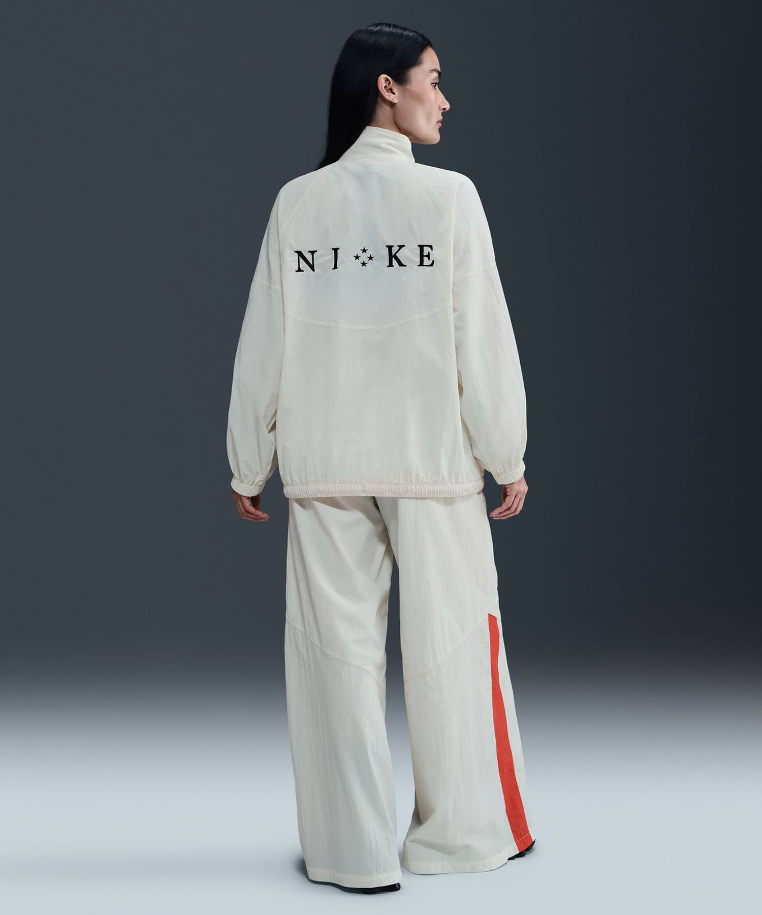 NIKE AS W NSW OS WR JKT SAIL/PICANTE RED/BLACKの画像