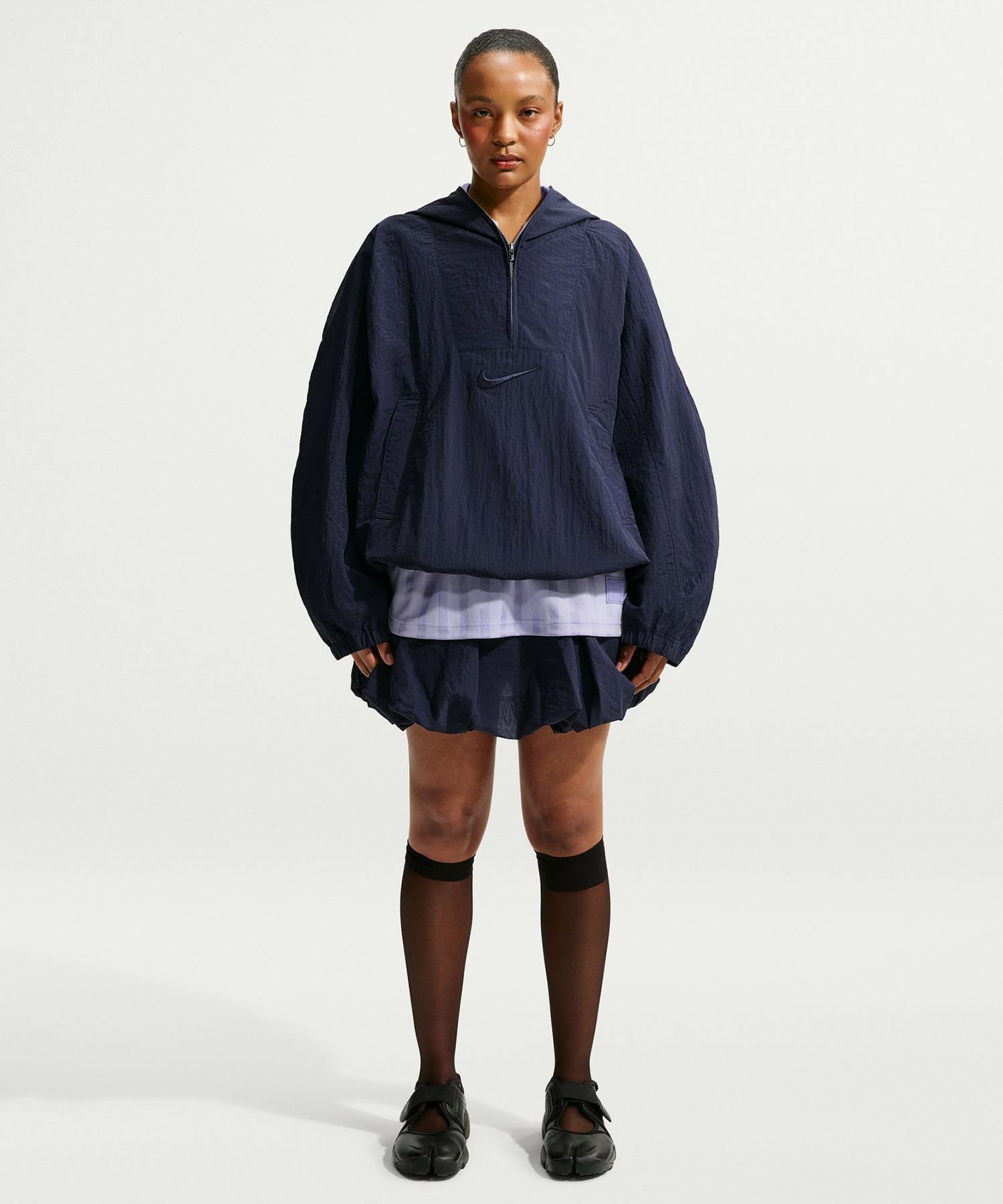 NIKE W RNWY LT WT JACKET BLUEの画像