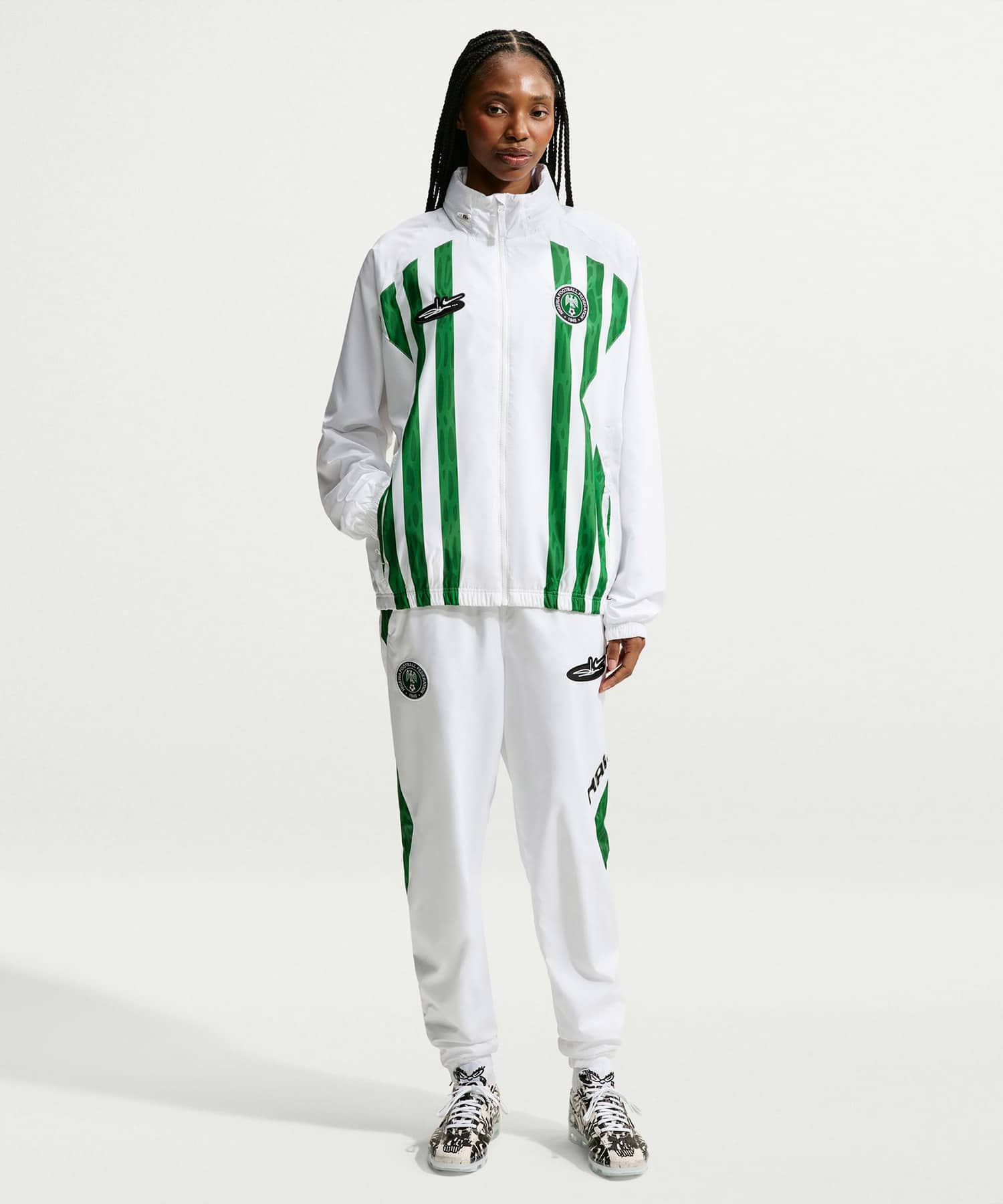 NIKE NFX M NK FC LW JACKET WHITEの画像