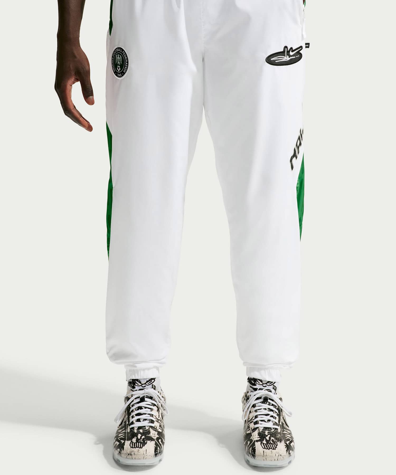 NIKE NFX M NK FC LW PANT WHITEの画像