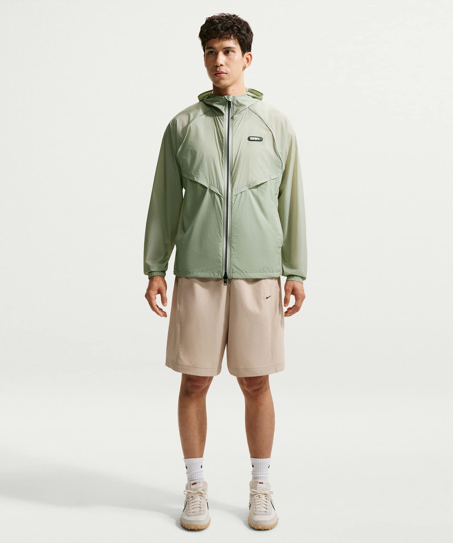 NIKE AS M NK WR LW FZ JKT FMRN GREENの画像