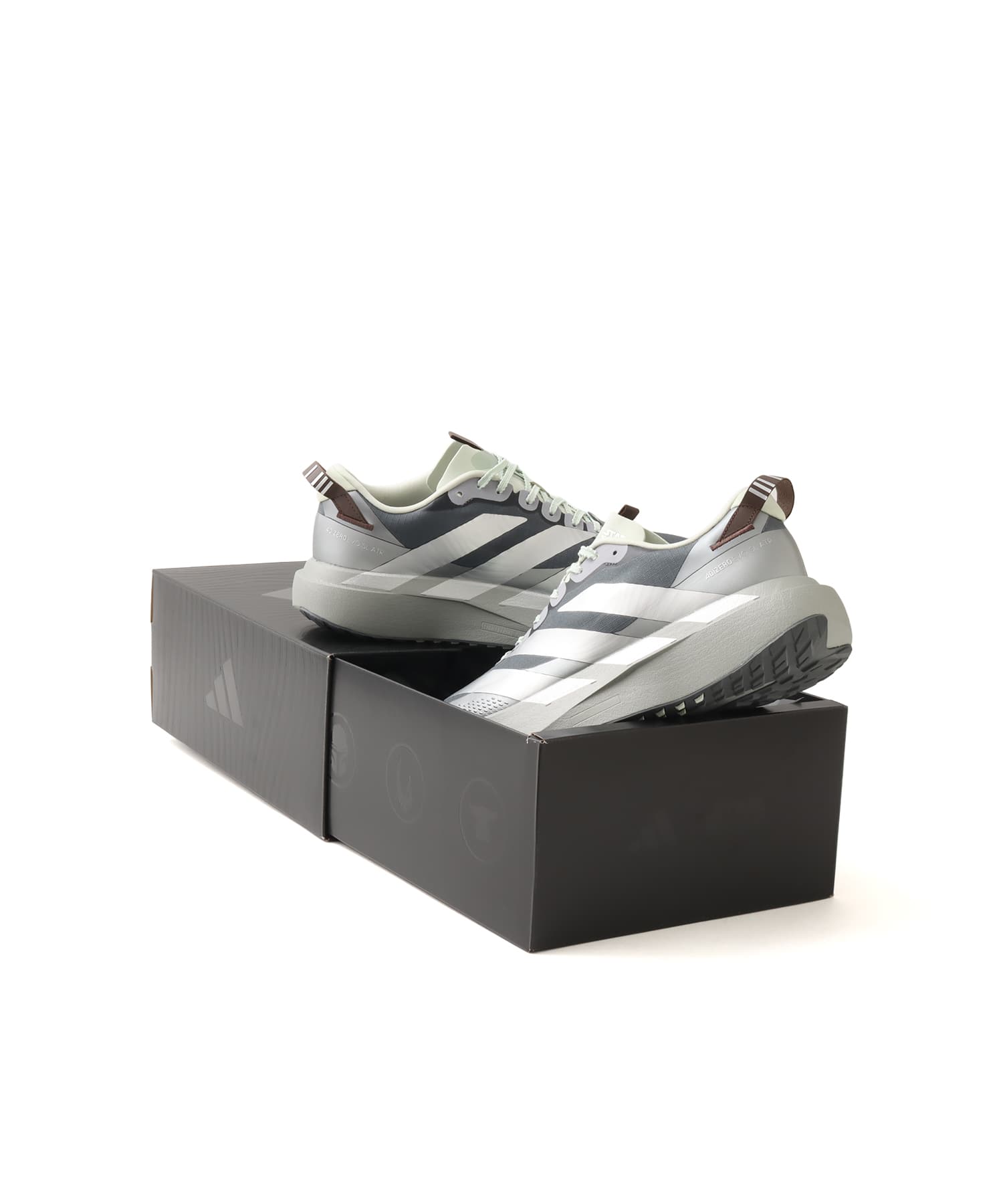 adidas Adizero EVO SL ATR M / The Mandalorian and Grogu GREY FIVE/MATTE SILVER/LINEN GREENの画像