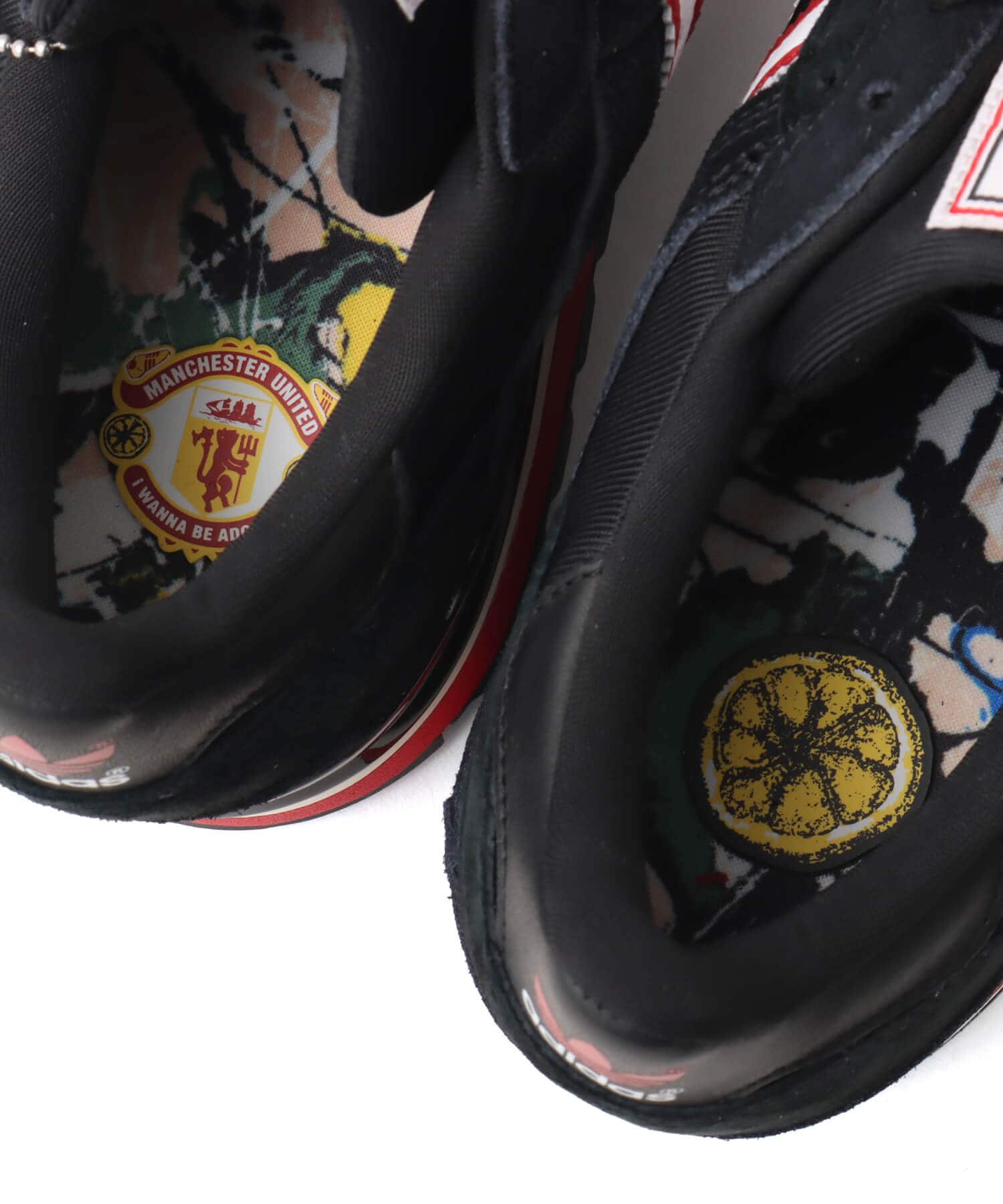 adidas ZX 600 MUFC x STONE ROSES CBLACK/FTWWHT/OWHITEの画像