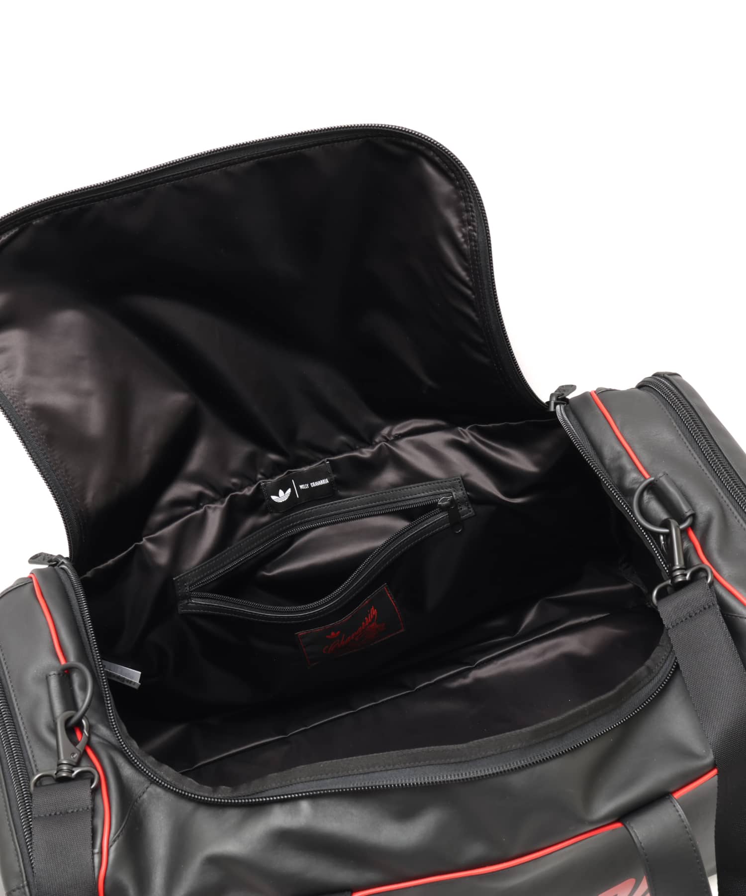 adidas CHAVARRIA PREMIUM LEATHER GYM BAG ブラックの画像