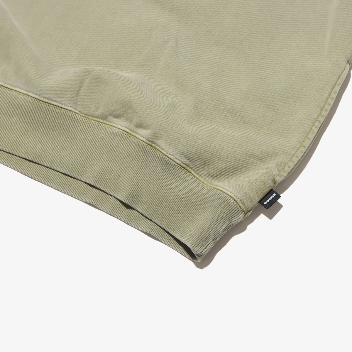 atmos Pigment Dyed Half Zip Sweatshirt KHAKIの画像