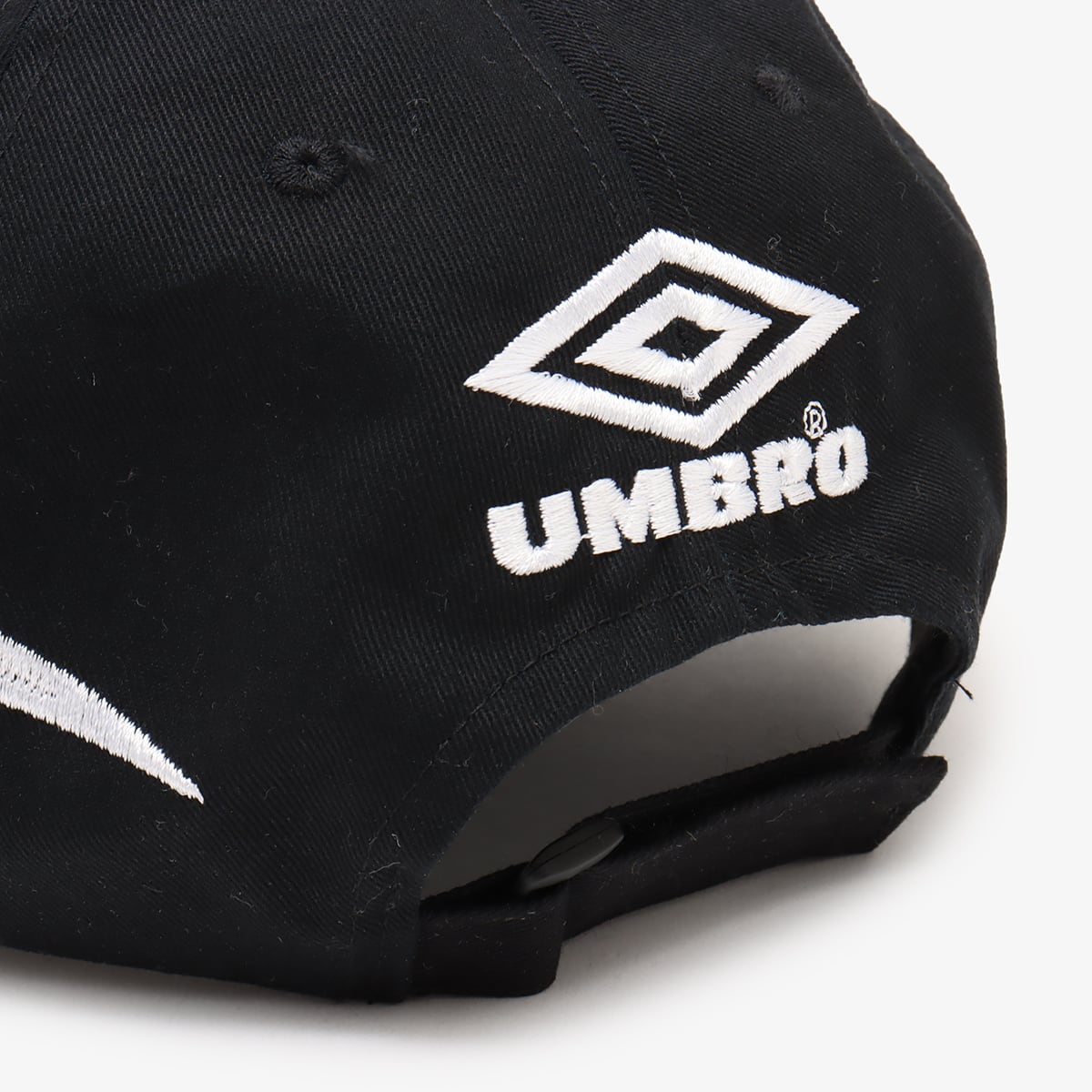 UMBRO x atmos Logo Cap BLACKの画像