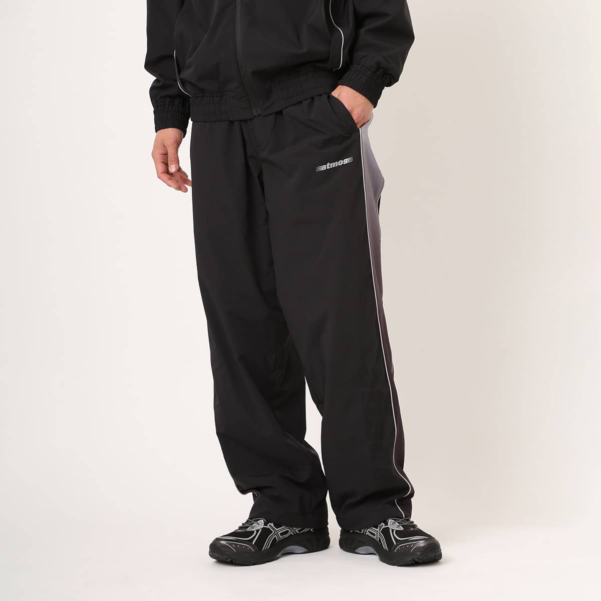 atmos Gradation Line Track Pants BLACKの画像