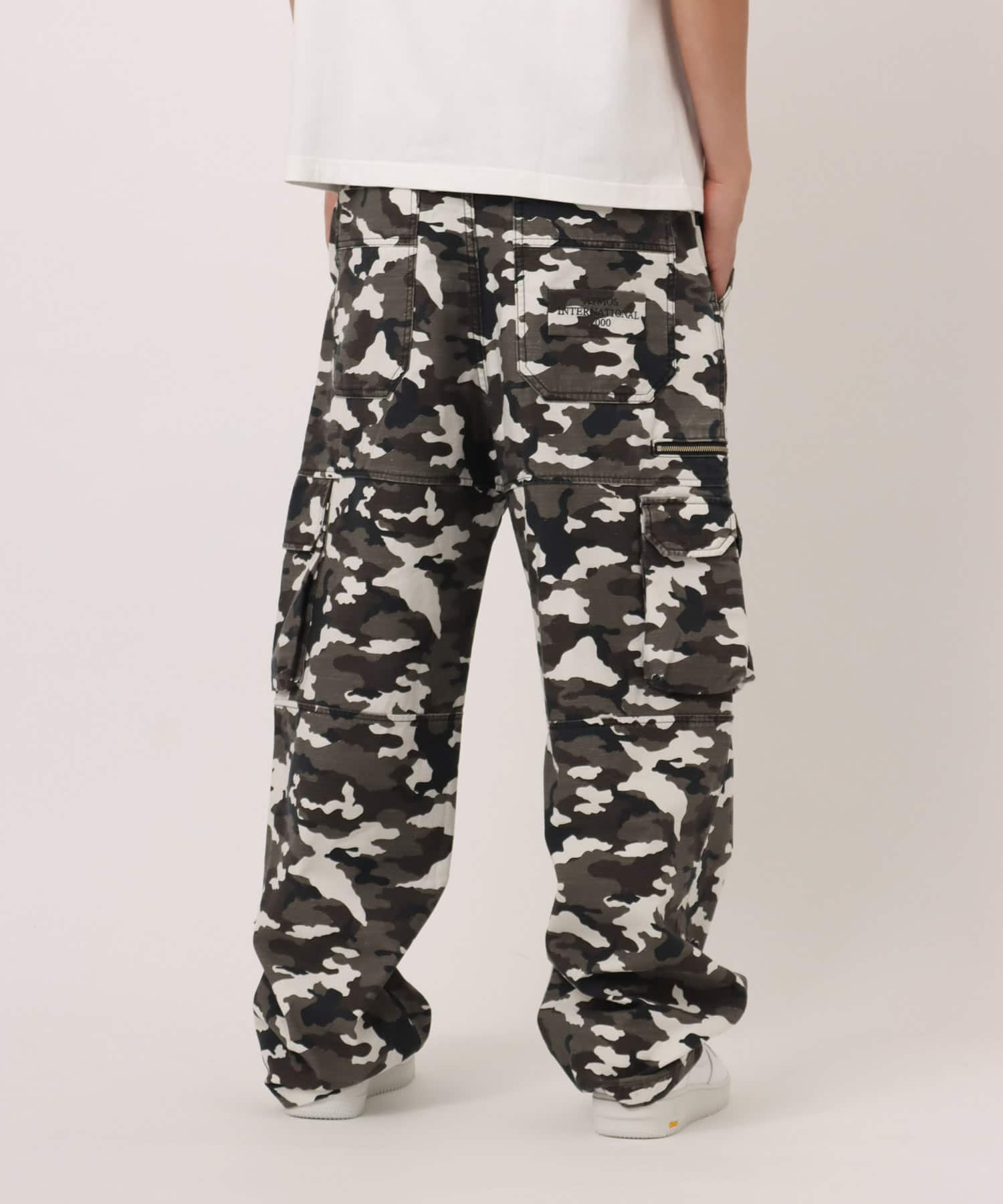 atmos Back Satin Cargo Pants BLACK CAMOUFLAGEの画像