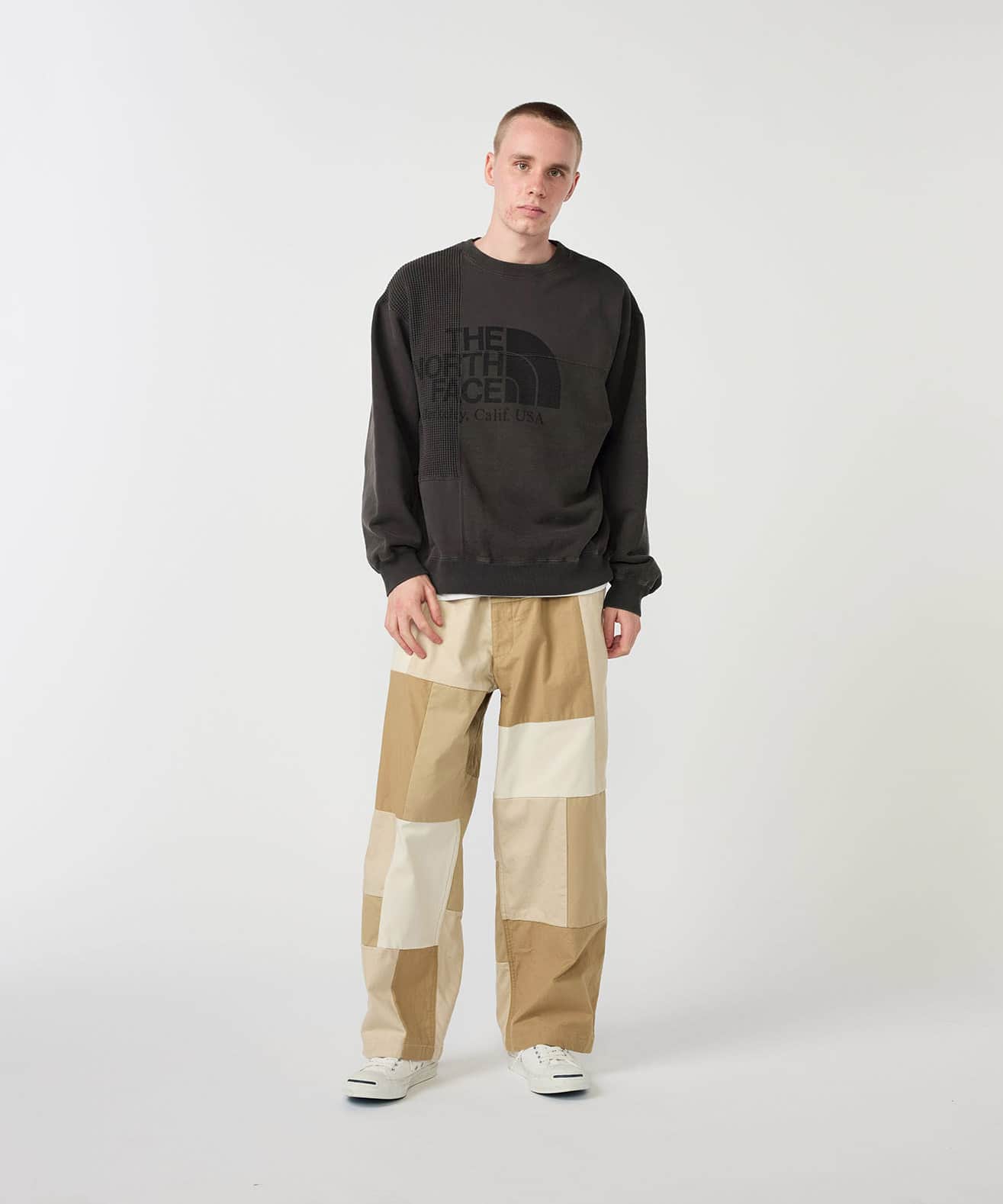 THE NORTH FACE PURPLE LABEL Field Patchworked Crewneck Sweatshirt Asphalt Grayの画像