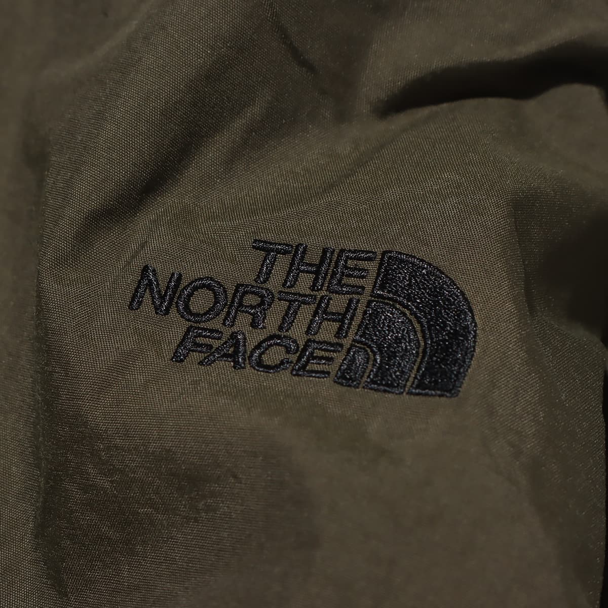 THE NORTH FACE COMPACT NOMAD JACKET NTXBKの画像