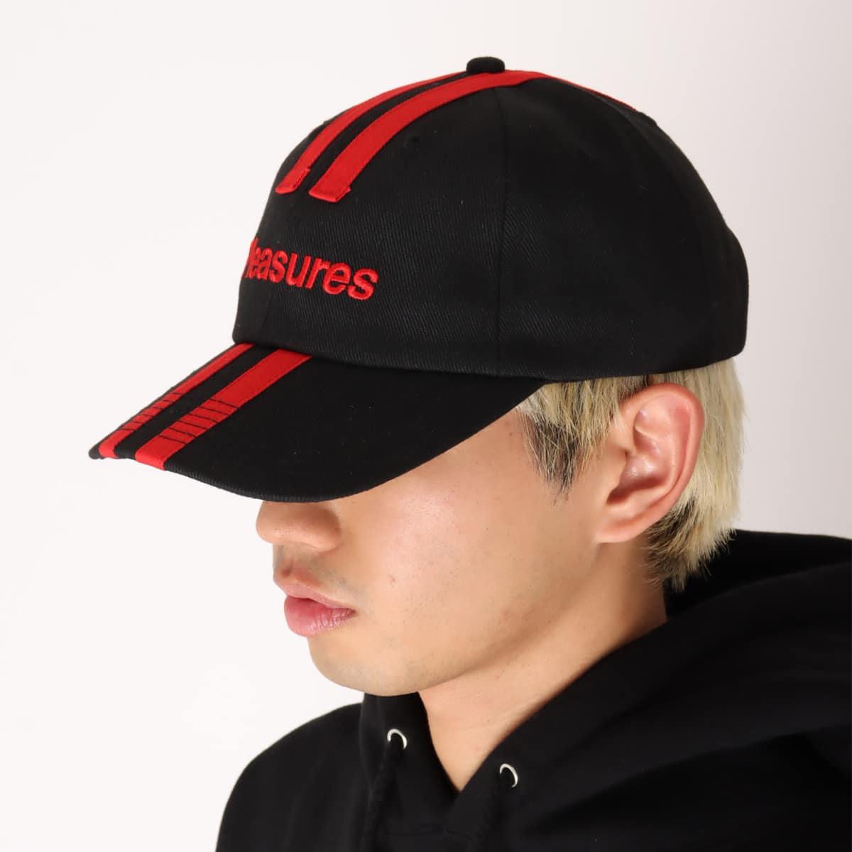 PLEASURES PILL SNAPBACK BLACKの画像