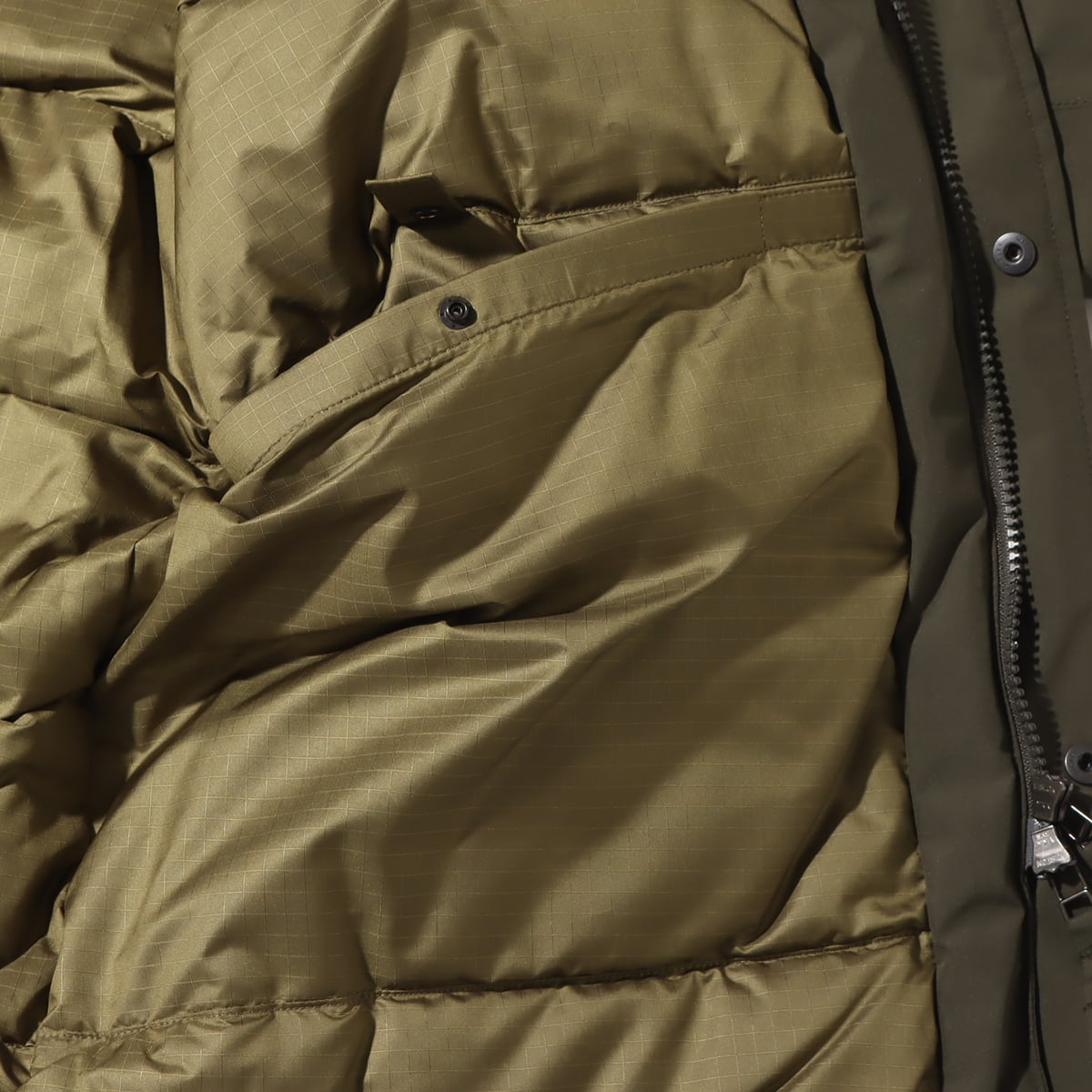 nanamica GORE-TEX Down Coat Khaki Green 23FA-I（ナナミカ