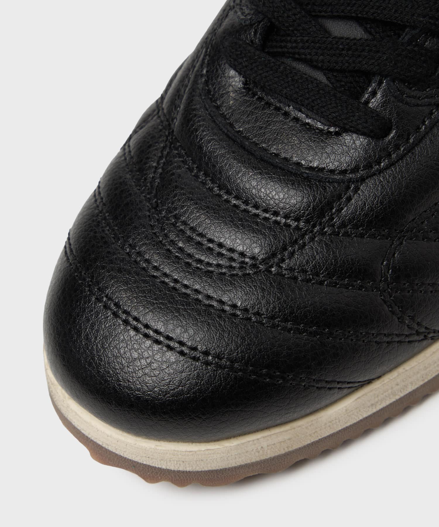 UMBRO CAMPIONATO LEATHER BLACKの画像