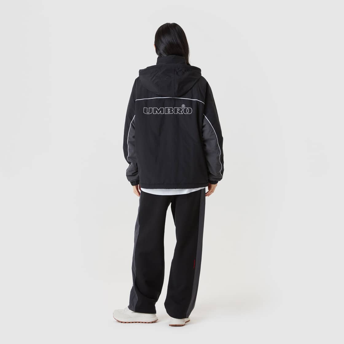 UMBRO HBL CELEB Hoodie PaddingJacket ブラックの画像