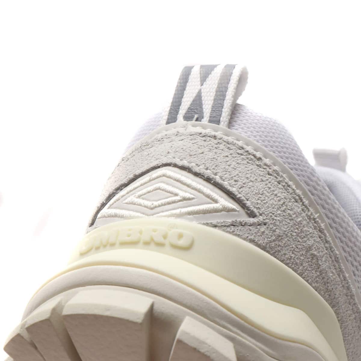 UMBRO BUMPY WHITE 19FA-Sの画像