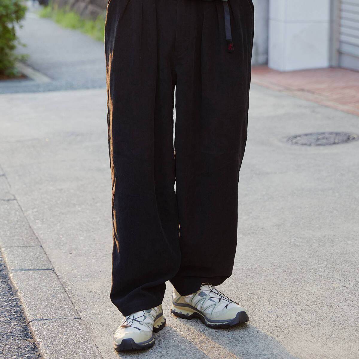 WHITE MOUNTAINEERING × GRAMICCI CORDUROY WIDE TAPERED PANTS BLACK