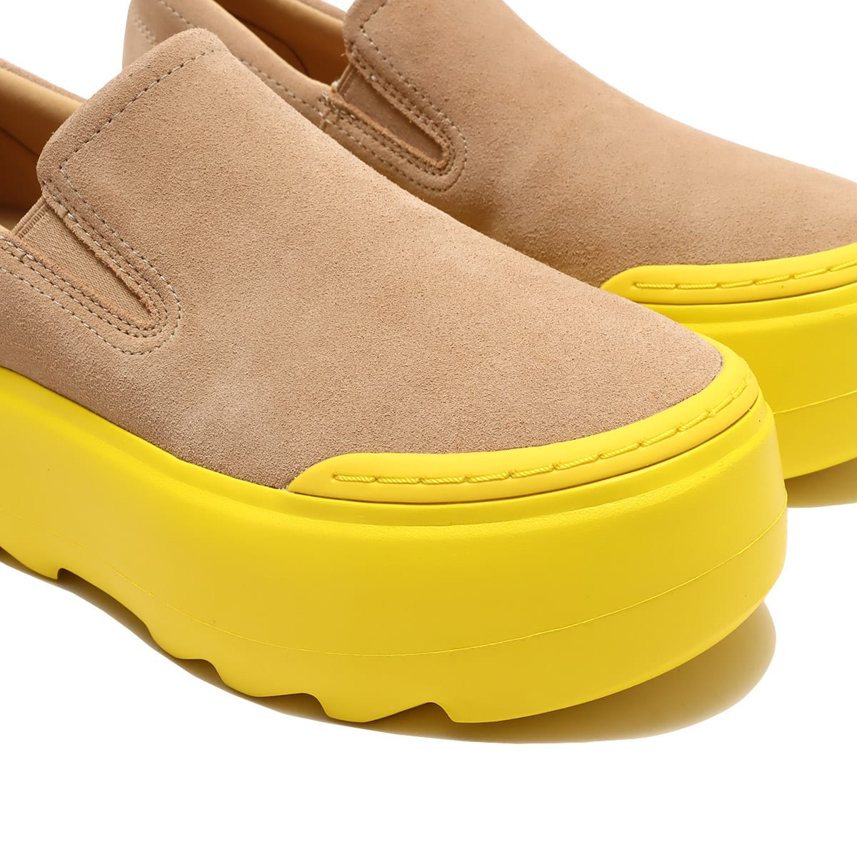 UGG W MARIN MEGA SLIP ON SAND / CANARY 22FW-I