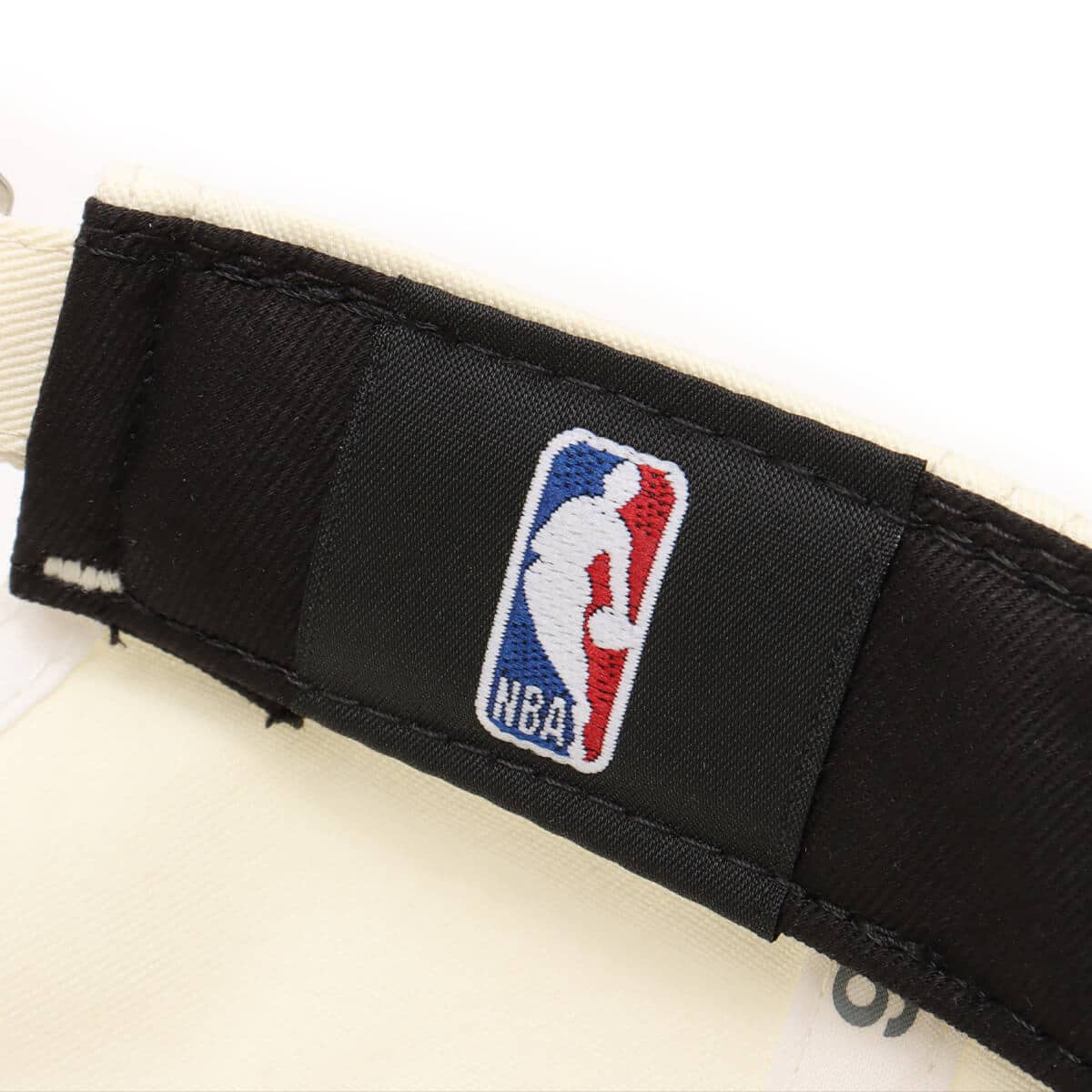 NEW ERA 9THIRTY NBA MINI LOGO New York Knicks CREAM BLACKの画像