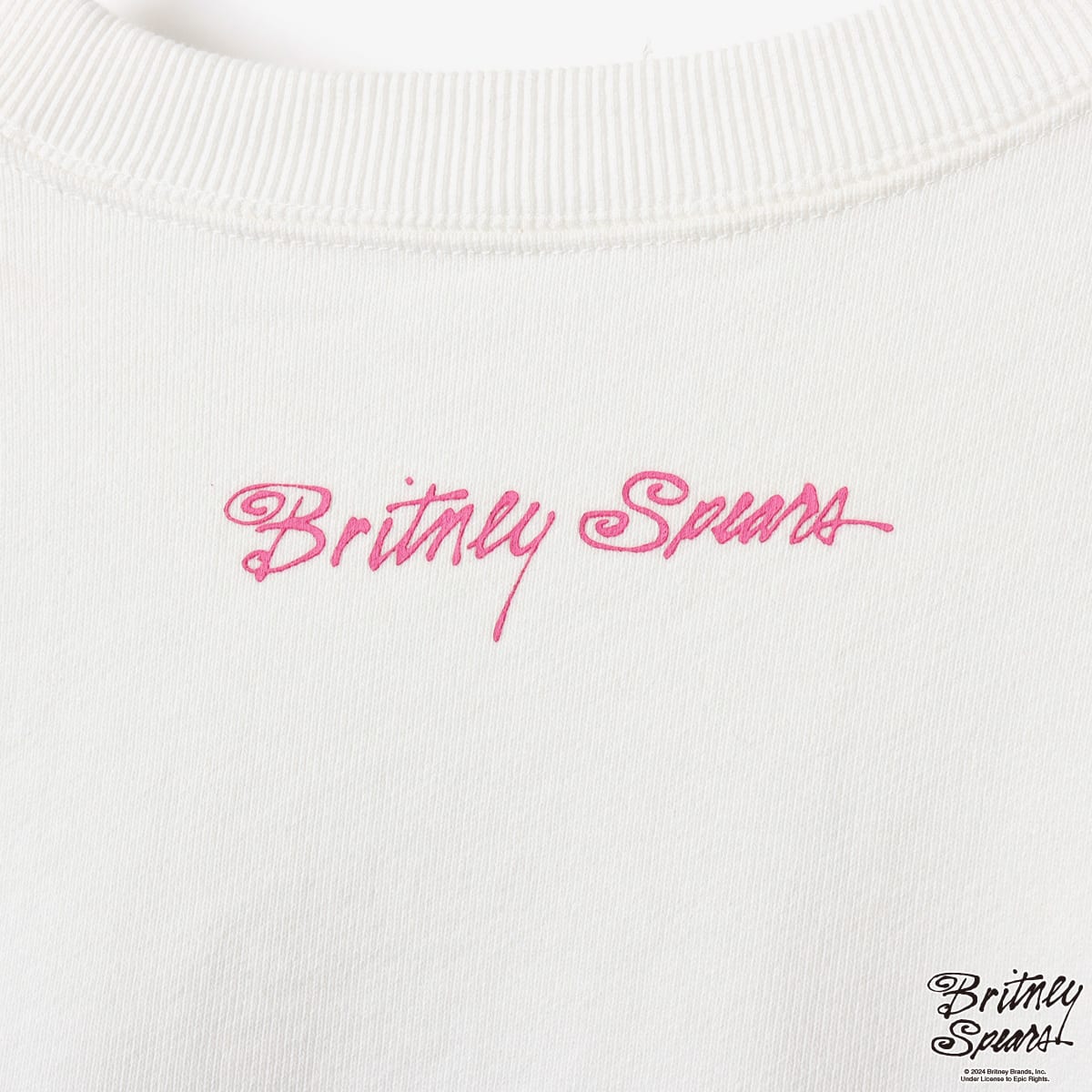atmos pink x Britney Spears Heart Logo Sweat Shirt WHITE atmos pink x Britney Spears Heart Logo Sweat Shirt WHITE
