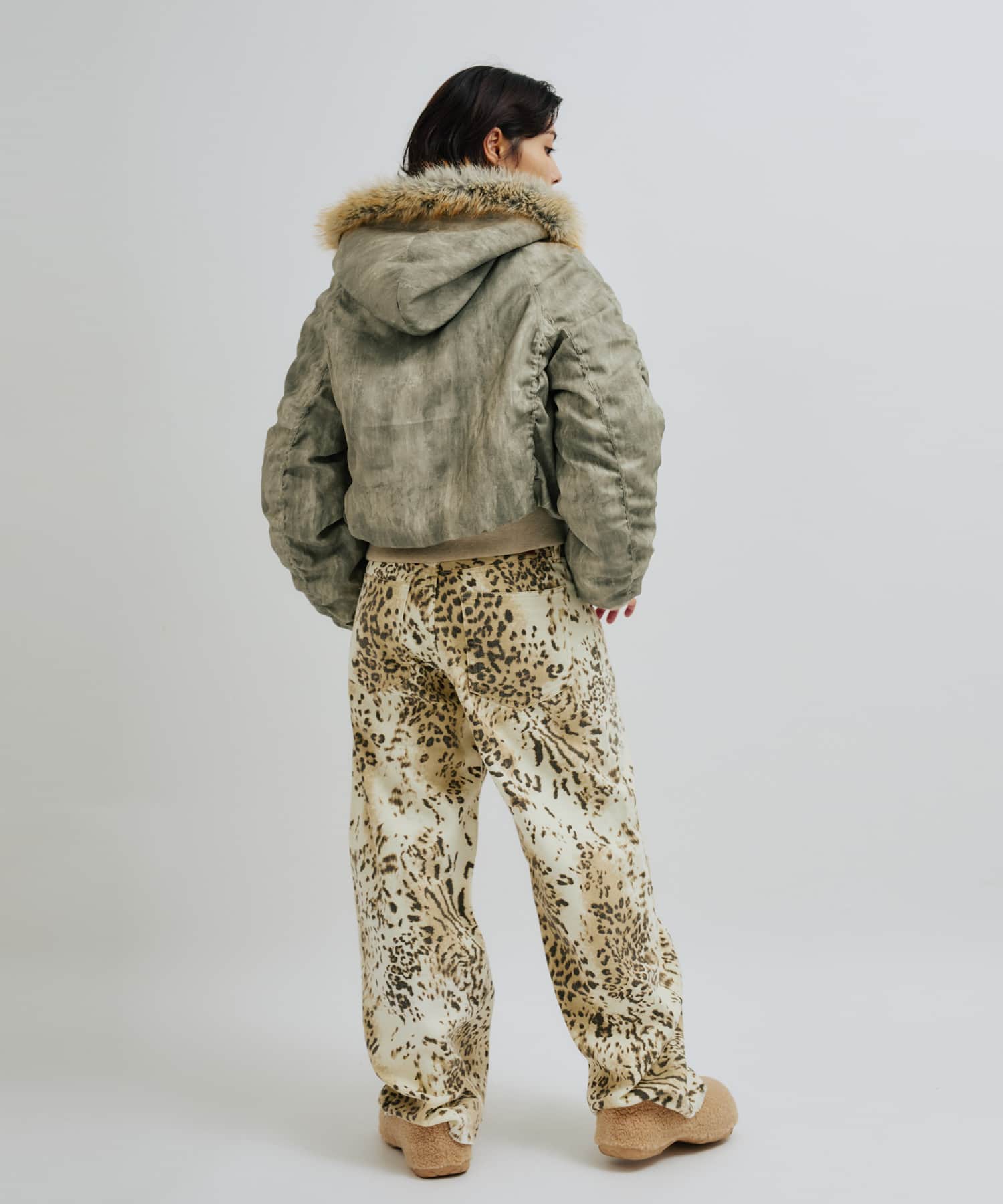 atmos pink Faux Fur Hooded Jacket BEIGEの画像