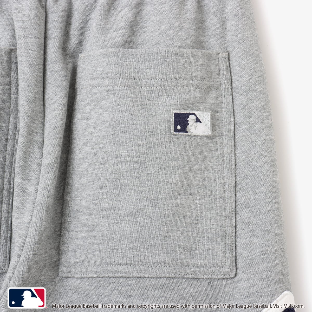 atmos pink MLB Sweat Pants GRAYの画像