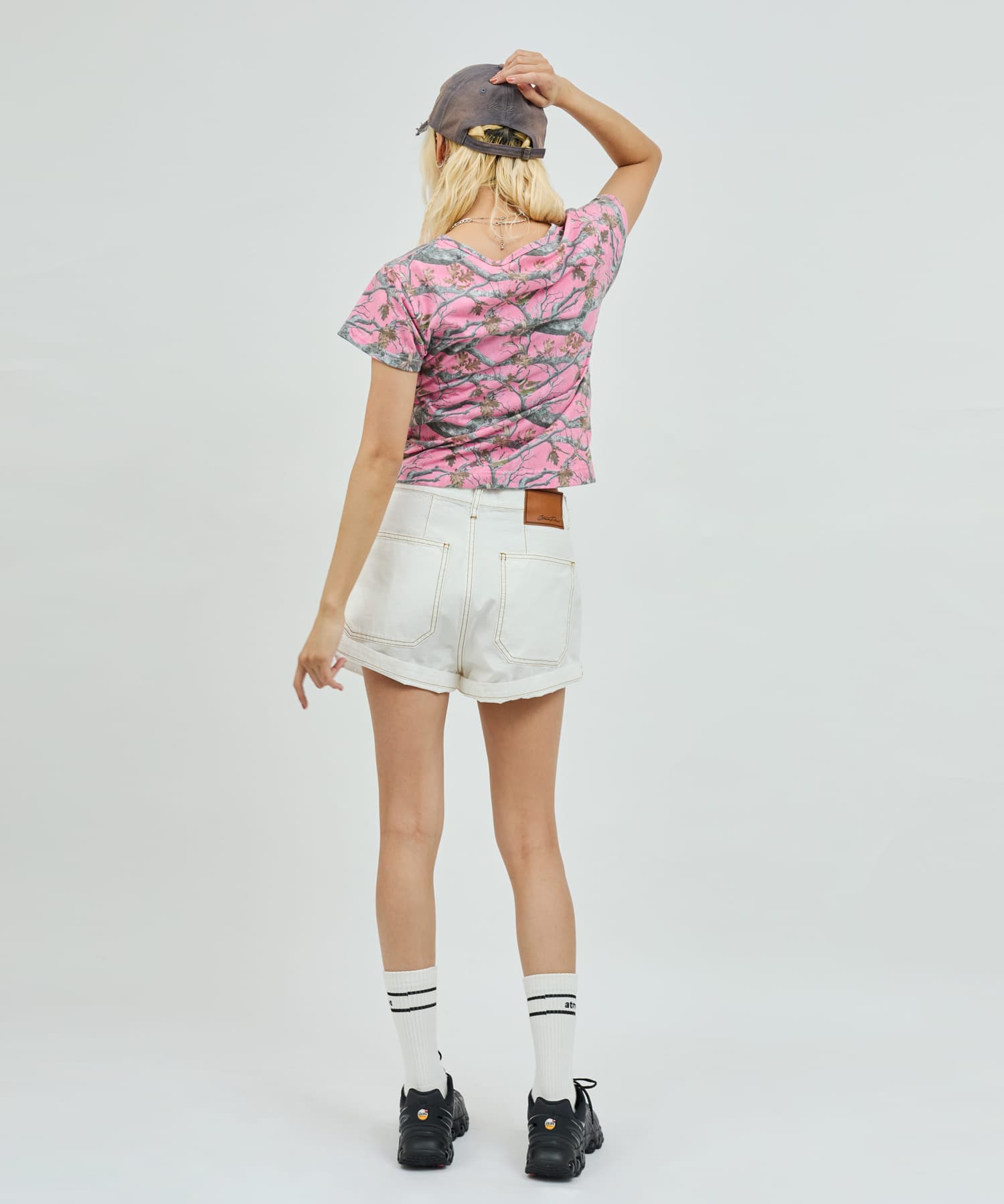 atmos pink Real Tree Camouflage Short Pants WHITEの画像