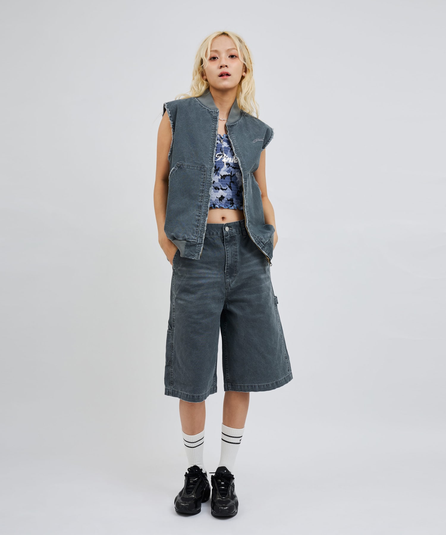 atmos pink Vintage Finish Vest GRAYの画像