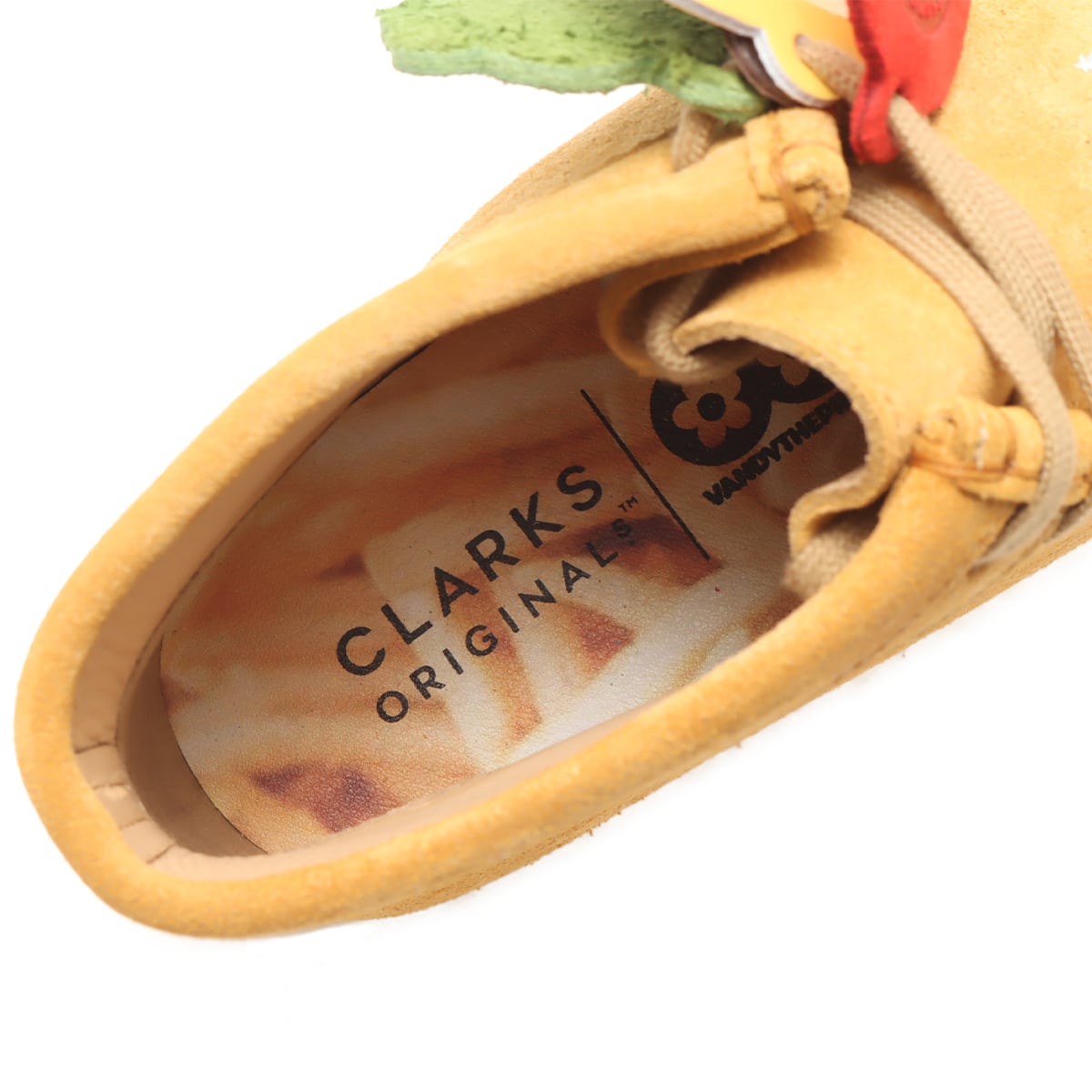 Clarks Wallabee Boot Tan Embroidery TAN 23FA-I