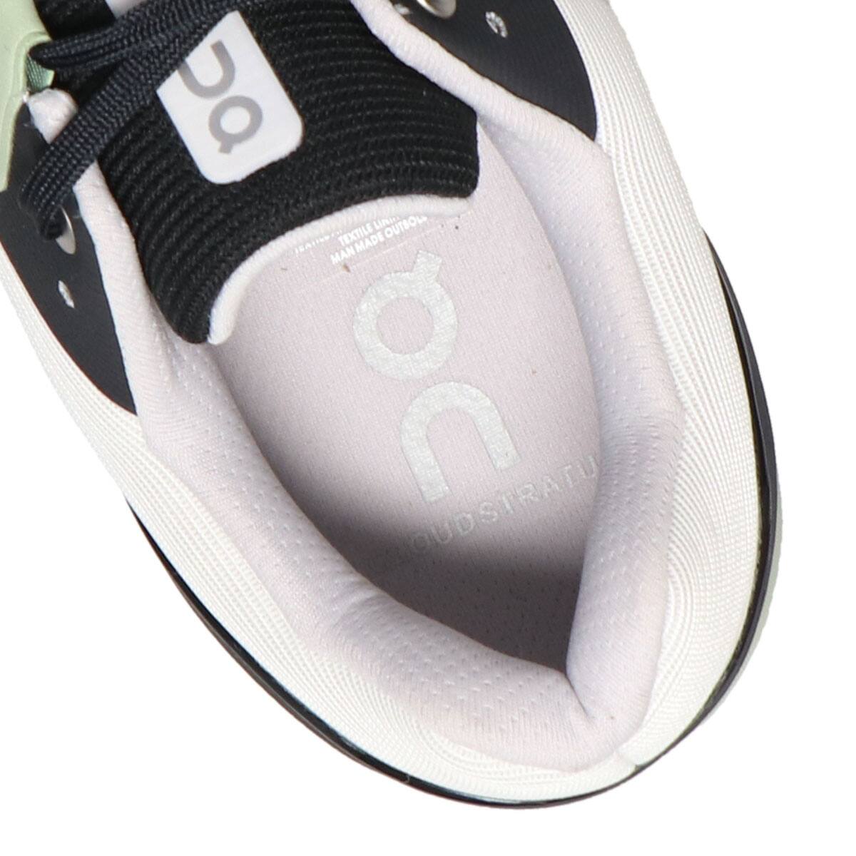 ON Cloud Stratus White/Blackの画像