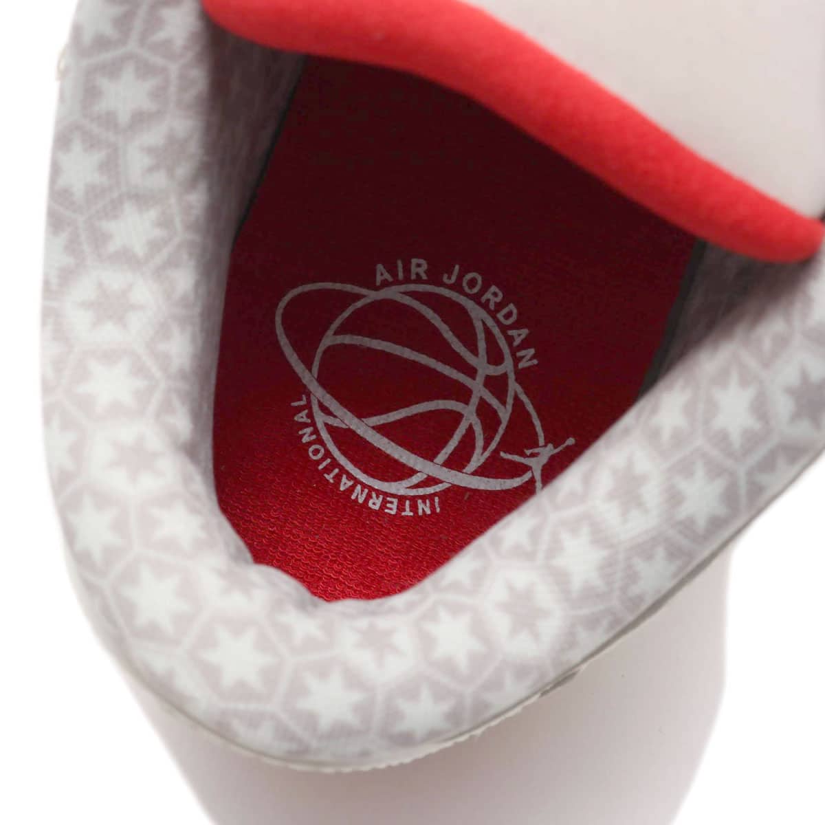 JORDAN BRAND AIR JORDAN 3 RETRO (GS) SAIL/SPORT ROYAL-LIGHT BONE-FIRE RED 18FA-Iの画像