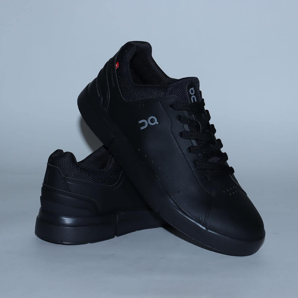 On THE ROGER Advantage 2 M All Blackの画像