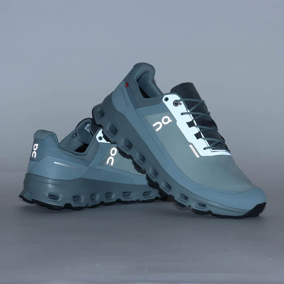 On Cloudvista Waterproof 1 M Glacier | Cobbleの画像
